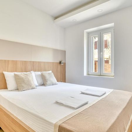 Symphony Apartments Street View Petrovac Екстер'єр фото